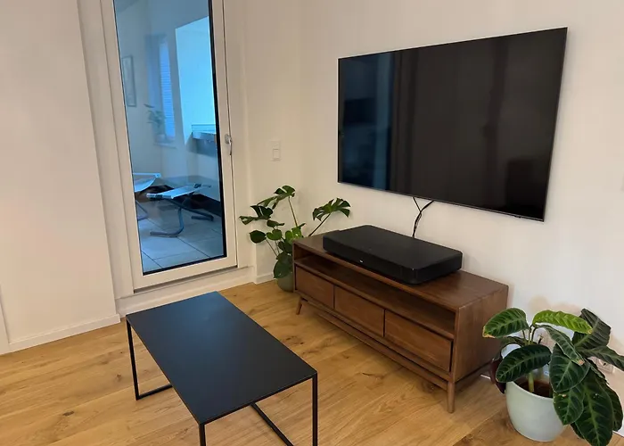 Zentrale Citywohnung Bayreuth, Loggia, Garage Apartment *